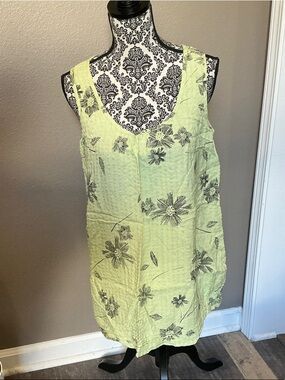 Nomadic Traders Pale Lime Floral Sleeveless Scoop Tank Size L